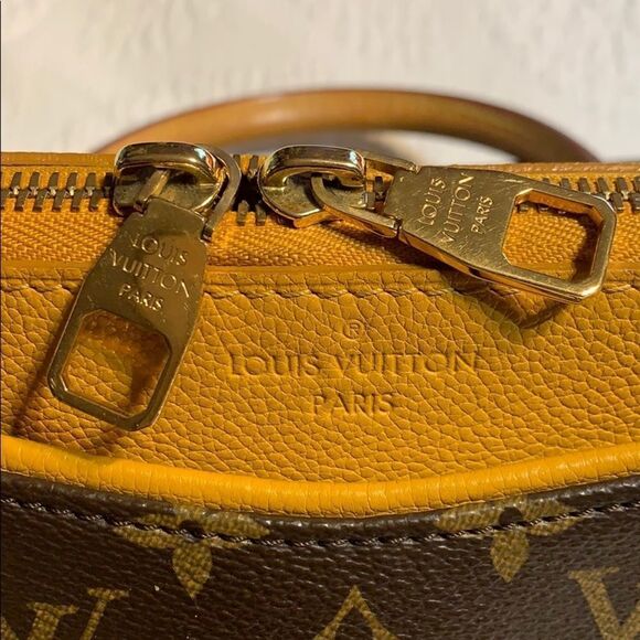 Authentic Louis Vuitton Pallas MM - Picture 4 of 8